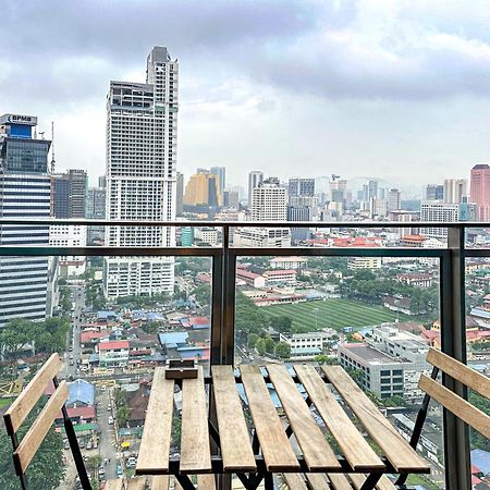 Summer Suites Klcc By Apartx Куала-Лумпур Экстерьер фото