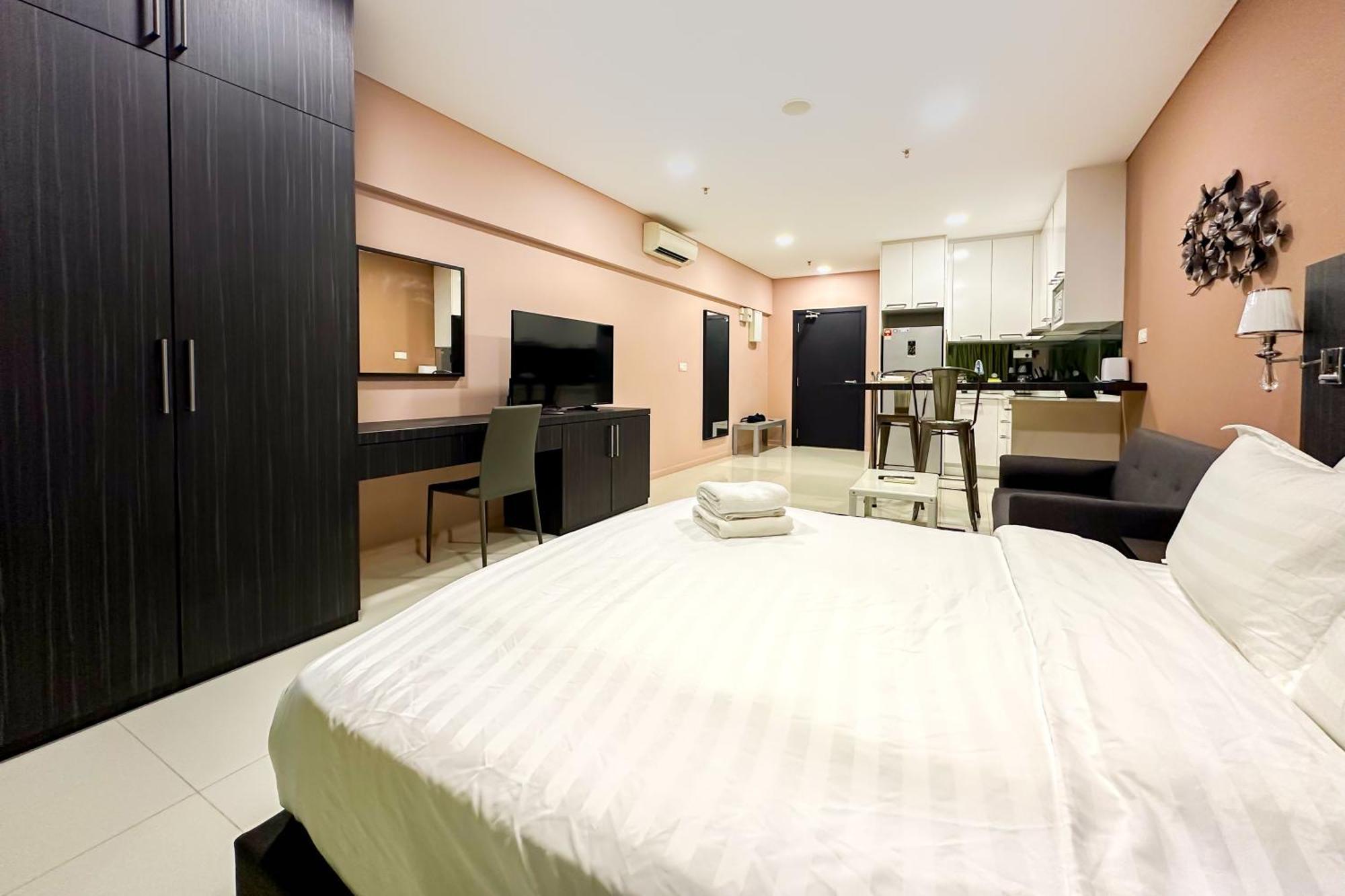 Summer Suites Klcc By Apartx Куала-Лумпур Экстерьер фото