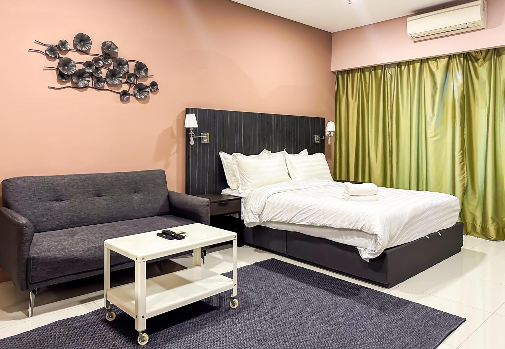 Summer Suites Klcc By Apartx Куала-Лумпур Экстерьер фото