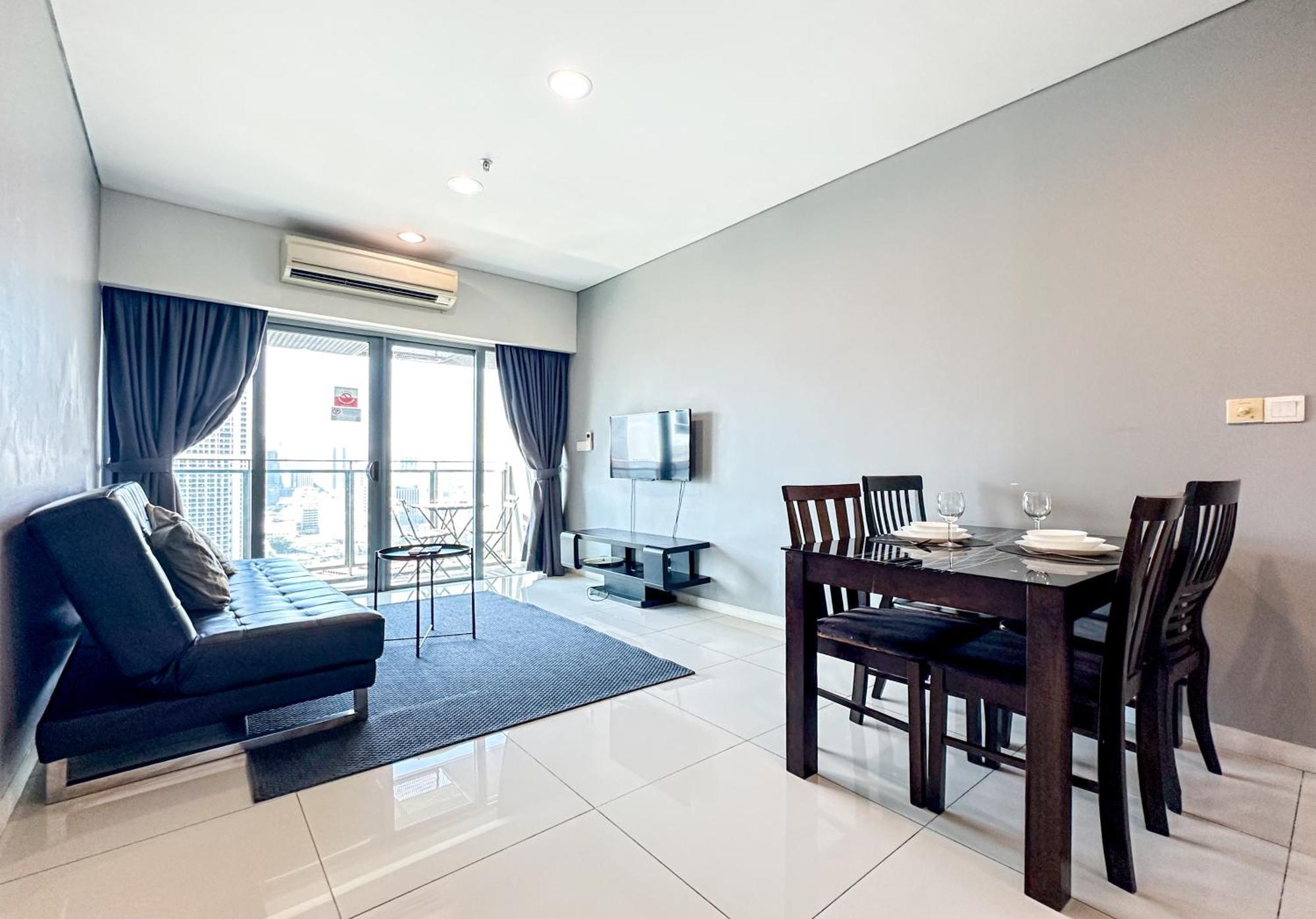 Summer Suites Klcc By Apartx Куала-Лумпур Экстерьер фото